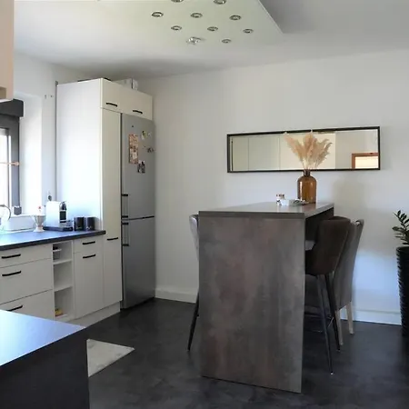 Moderne Maisonette Apartmán Altenkirchen ( Porýní-Falc)